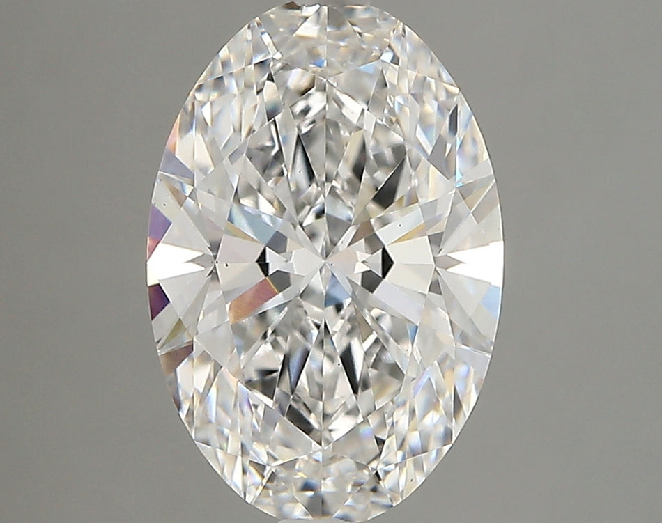 Oval 3.00 D VS1